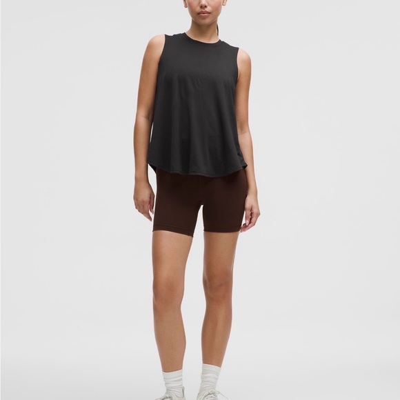 Lululemon split back training top - Picture 5 of 6